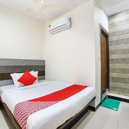 Oyo 67345 Hotel Anjani Inn Naroda Extérieur photo